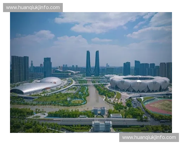 体育场与体育馆的功能差异及建筑特点解析