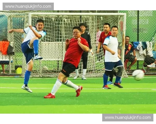 室内足球联赛激战正酣 各队竞技拼搏展现实力与激情